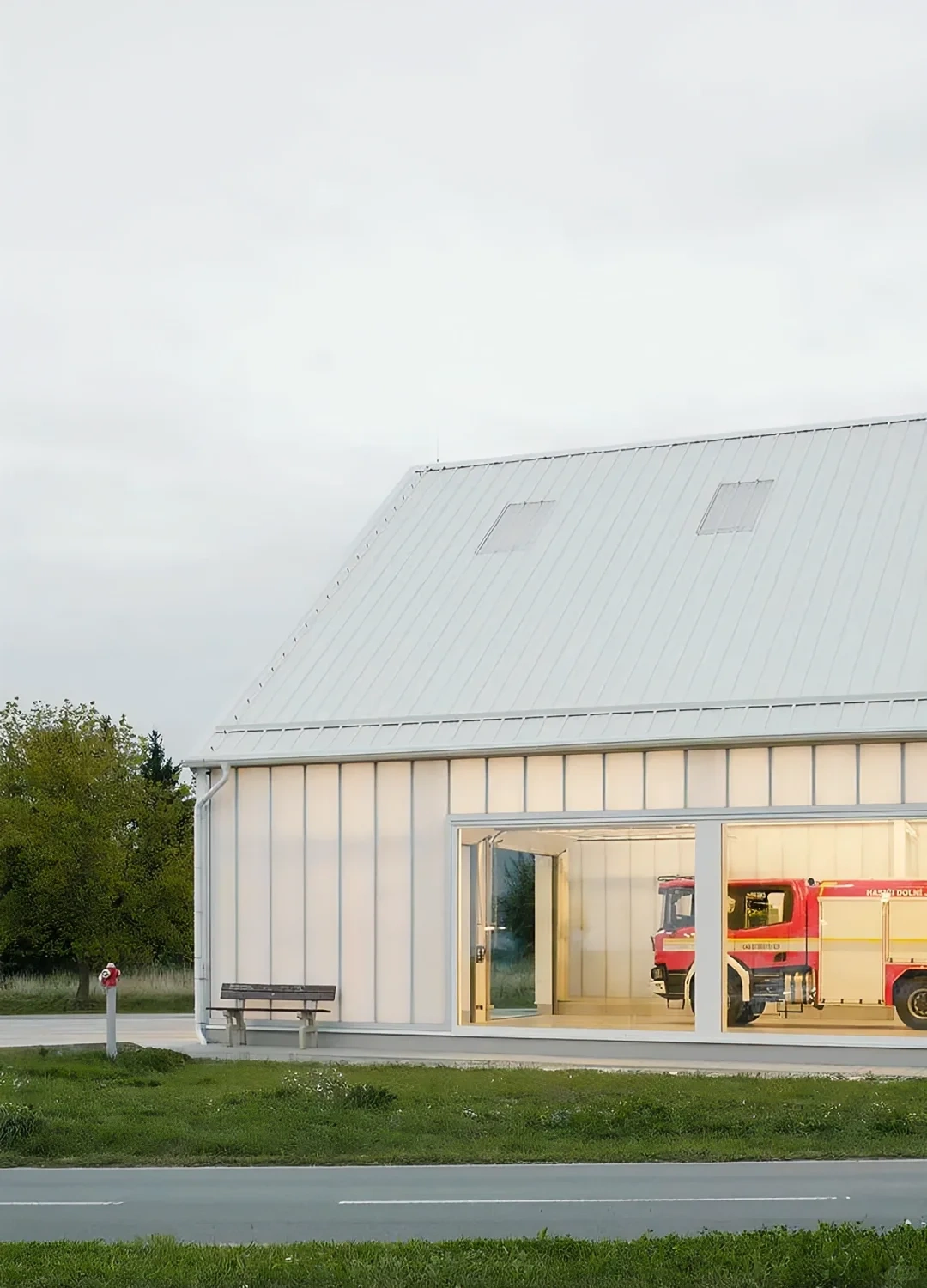 Unveiling the Innovative Use of Polycarbonate Wall Panels at the Czech Triangle House Fire Station